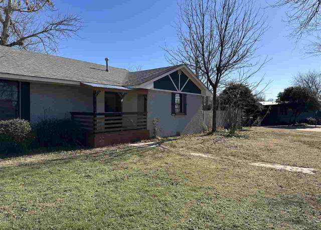 Property at 2202 NW Cheyenne Ave, Lawton, OK 73505, 4 beds, 3 baths