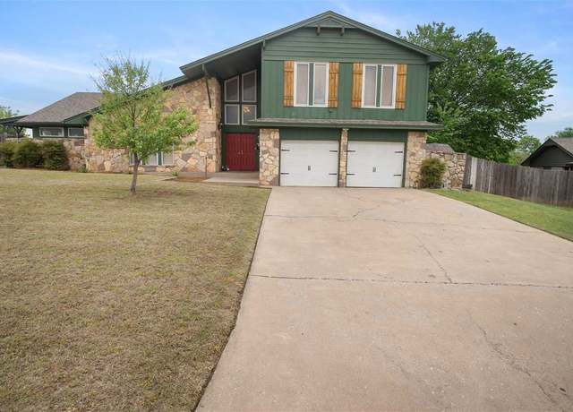 Property at 6935 NW Eisenhower Dr, Lawton, OK, 5 beds, 2.5 baths