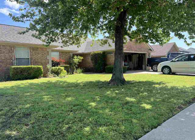Property at 3525 NE 35th St, Lawton, OK 73507, 3 beds, 2 baths
