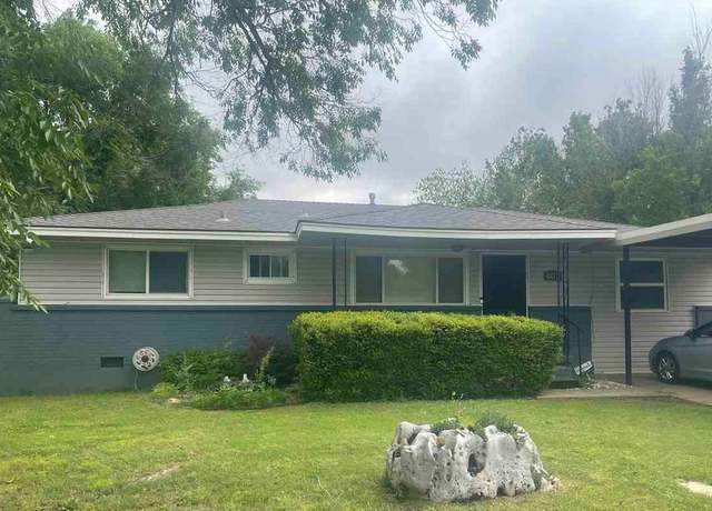 Property at 402 NW Mission Blvd, Lawton, OK 73507, 4 beds, 2 baths