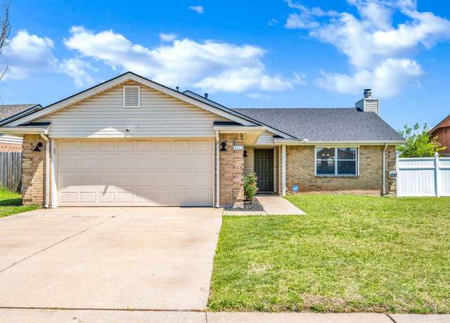 Property at 4113 SW Parkridge Blvd, Lawton, OK 73505, 3 beds, 2 baths