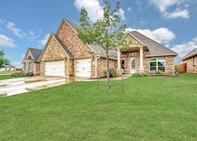 Property at 6806 SW Oak Pointe Blvd, Lawton, OK 73505, 3 beds, 2 baths