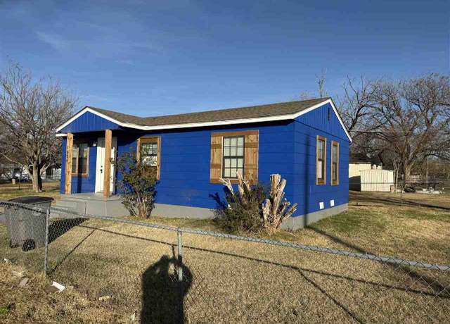 Property at 1804 SW 18th, Lawton, OK 73501, 3 beds, 1 bath