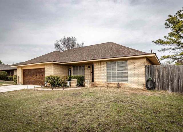 Property at 811 NW 48th St, Lawton, OK 73505, 4 beds, 2 baths