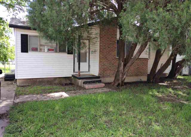 Property at 926 SW 36th, Lawton, OK 73505, 3 beds, 1 bath