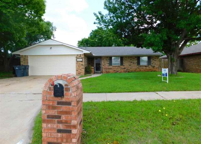 Property at 4706 SE 47th St, Lawton, OK 73501, 3 beds, 2 baths