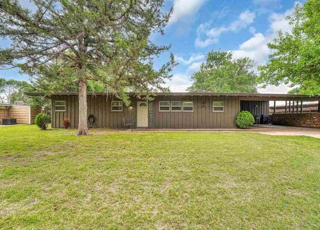 Property at 206 NW Mimosa Ln, Lawton, OK 73507, 3 beds, 2.5 baths