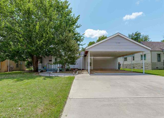 Property at 1122 NW Maple, Lawton, OK 73507, 3 beds, 1.5 baths