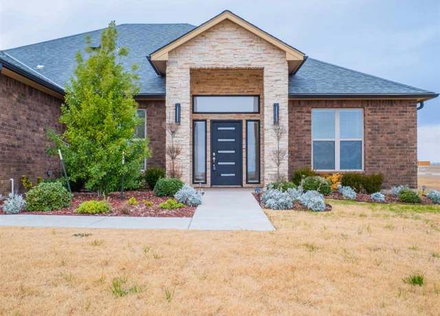 Property at 6305 SW Silver Oak Rd, Lawton, OK 73505, 3 beds, 2.5 baths