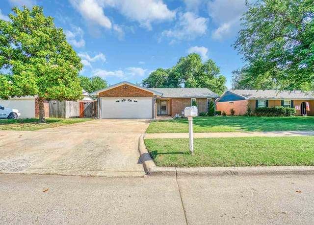 Property at 4609 NE Columbia Ave, Lawton, OK 73507, 3 beds, 2 baths