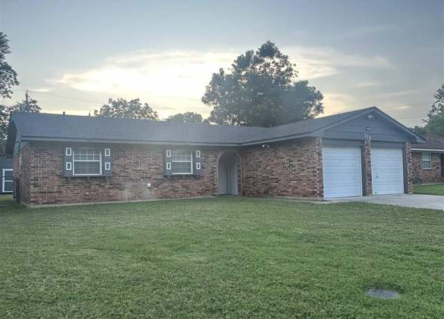 Property at 315 N I, Duncan, OK 73533, 4 beds, 2 baths