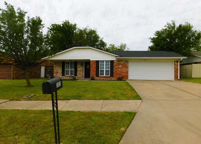 Property at 323 SW 71st St, Lawton, OK 73505, 4 beds, 2 baths
