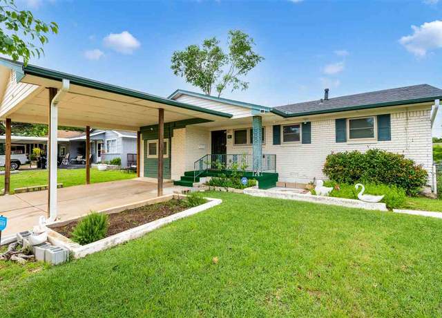 Property at 705 SW Ranch Oak Blvd, Lawton, OK 73501, 3 beds, 1.5 baths