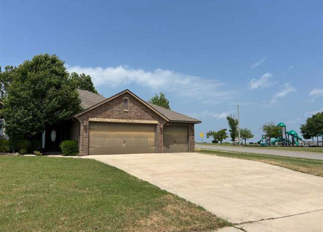 Property at 510 NE 51st St, Lawton, OK 73501, 4 beds, 2 baths