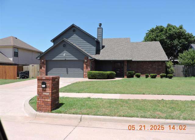 Property at 3510 NE 35th St, Lawton, OK 73507, 5 beds, 3 baths