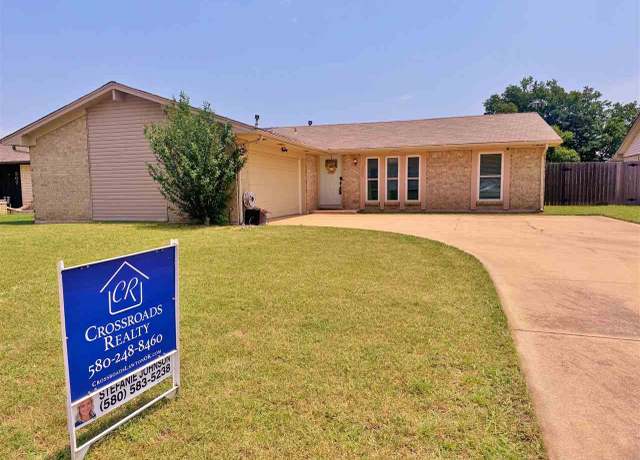 Property at 305 NE 48th St, Lawton, OK 73507, 3 beds, 2 baths