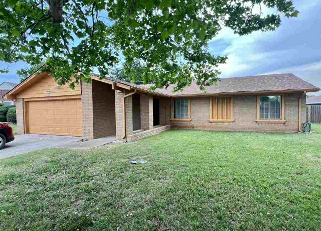 Property at 413 NE 46th St, Lawton, OK 73507, 3 beds, 2 baths