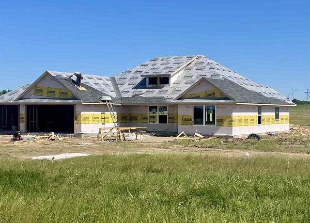 Property at 3680 NW Welch Rd, Lawton, OK 73507, 5 beds, 3 baths