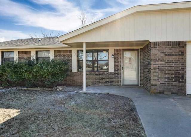 Property at 4821 SE Tattershall Way, Lawton, OK, 3 beds, 2 baths