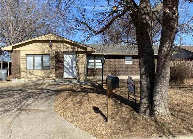 Property at 118 NE Angus St, Lawton, OK 73505, 4 beds, 2 baths