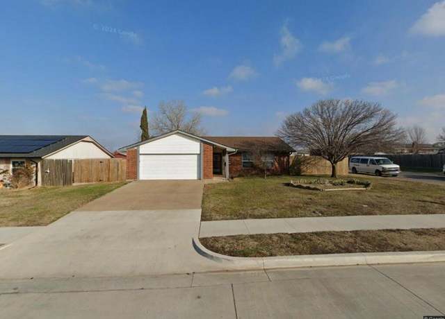 Property at 6501 SW Oak Cliff Ave, Lawton, OK 73505, 3 beds, 1.5 baths