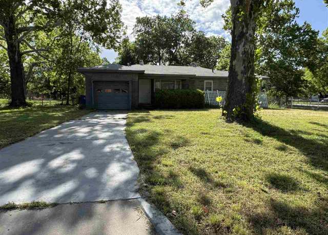Property at 202 N N St, Duncan, OK 73533, 3 beds, 1 bath