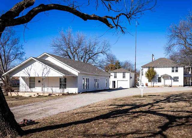 Property at 1111 W Beech Ave, Duncan, OK 73533, 7 beds, 4 baths