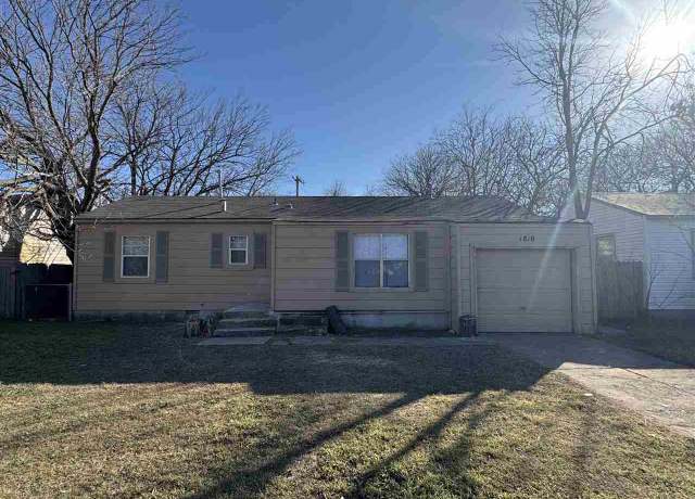 Property at 1810 NW Lawton Ave, Lawton, OK 73507, 3 beds, 1 bath