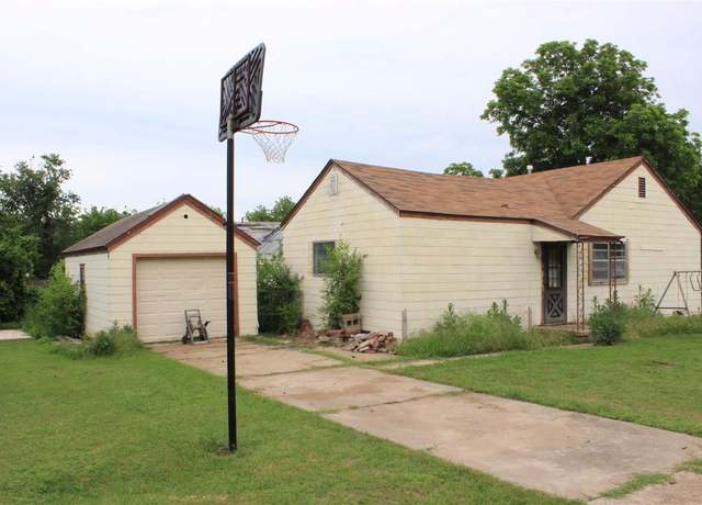 Property at 715 SW Roosevelt Ave, Lawton, OK 73501, 2 beds, 1 bath