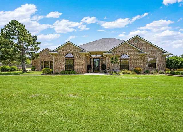 Property at 3 NW Deer Run Trl, Lawton, OK 73505, 3 beds, 2 baths