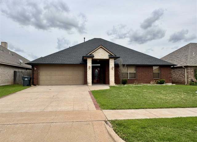 Property at 1804 SW Driftwood Dr, Lawton, OK 73505, 3 beds, 2 baths
