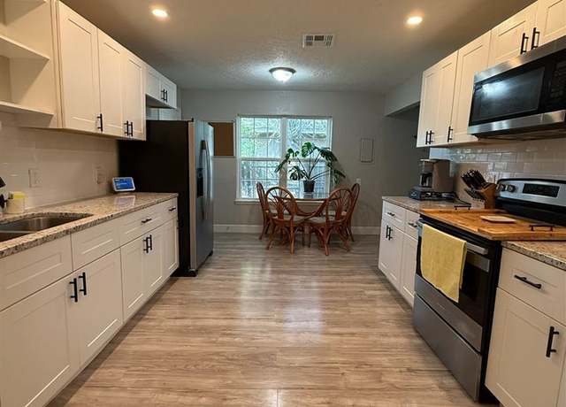 Property at 4530 SW Cherokee Ave, Lawton, OK 73505, 3 beds, 2 baths