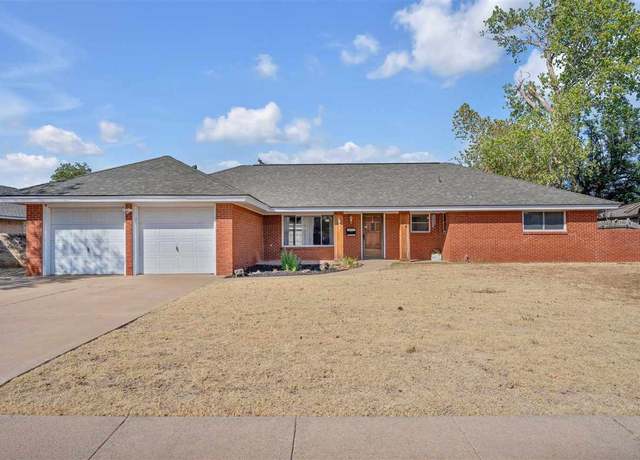 Property at 305 Mockingbird Dr. South, Altus, OK 73542, 3 beds, 2 baths