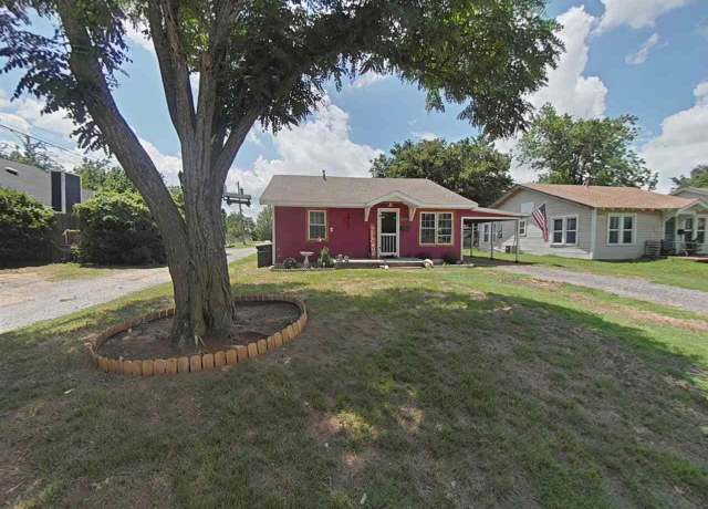 Property at 607 N 6th St, Marlow, OK 73055, 2 beds, 1 bath