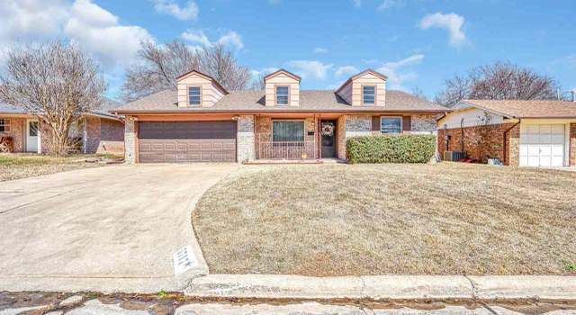 Photo of 5717 NW Cedarwood Dr, Lawton, OK 73505