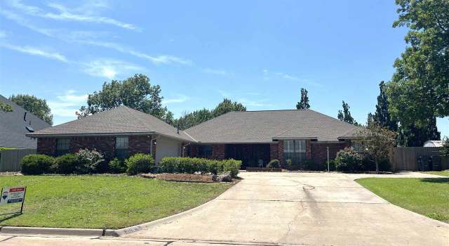 Photo of 308 NW 32nd St, Lawton, OK 73505