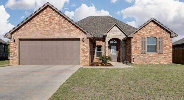 Photo of 429 NW Creekside Dr, Cache, OK