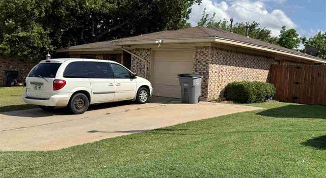 Photo of 5712 NW Chestnut Ln, Lawton, OK 73505