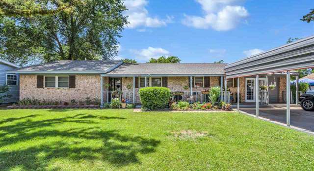 Photo of 606 E Indiana St, Walters, OK 73572
