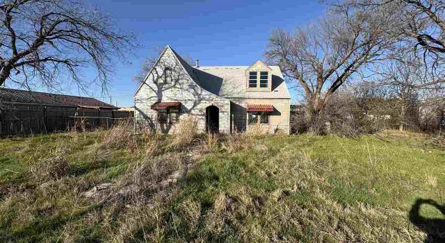 Photo of 409 E 6th St, Manitou, OK 73555