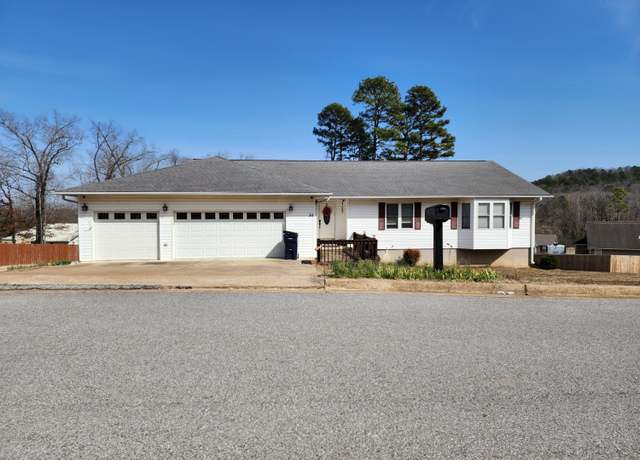 Property at 30 Equity Ct, Batesville, AR 72501, 4 beds, 2.5 baths