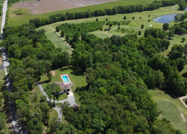 Property at 985 Gap Rd, Batesville, AR 72501, 3 beds, 2.5 baths