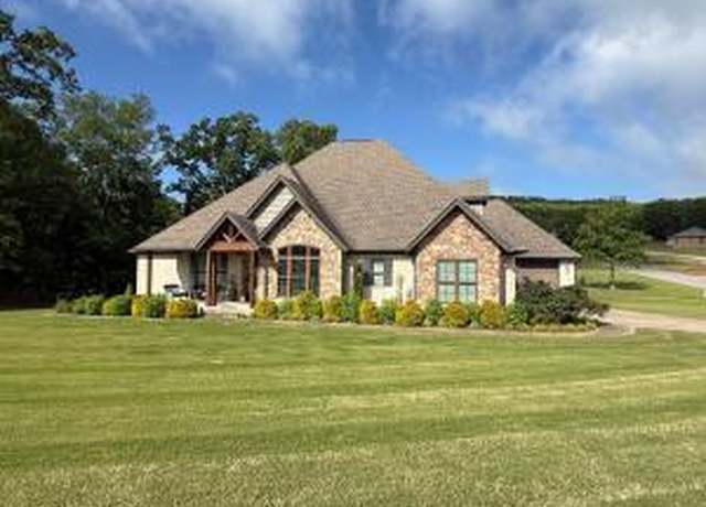Property at 110 Caroline Cv, Batesville, AR 72501, 4 beds, 3.5 baths