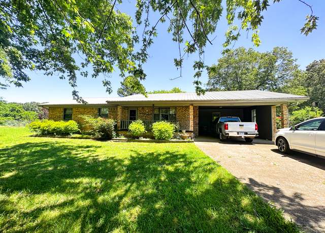 Property at 775 Lonoke Ln, Batesville, AR 72501, 3 beds, 2 baths