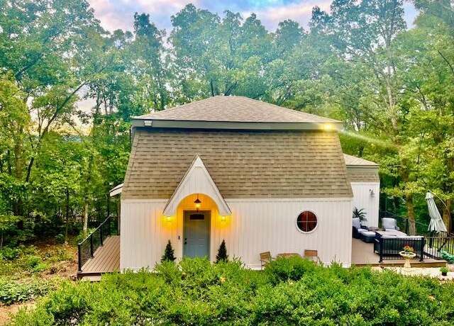 Property at 171 Stone Flag Rd, Batesville, AR 72501, 3 beds, 2.5 baths