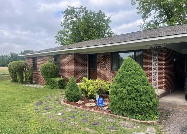 Property at 1340 N Hill St, Newark, AR 72562, 3 beds, 1.5 baths