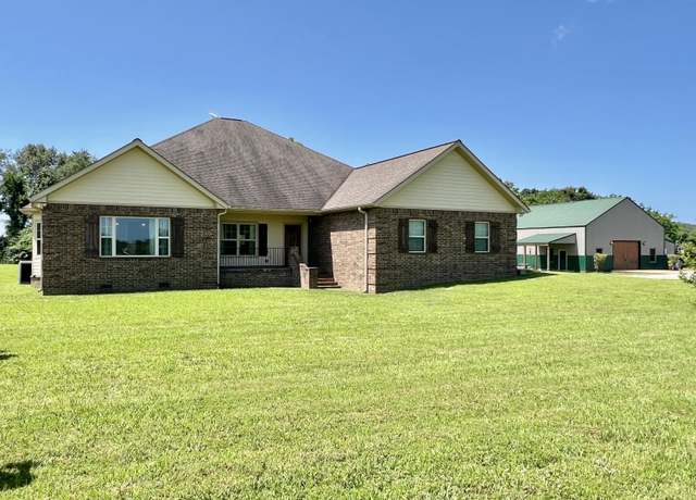 Property at 4700 White Dr, Batesville, AR 72501, 3 beds, 2.5 baths