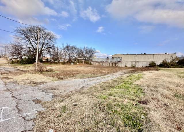Property at 1423 Bates St St, Batesville, AR 72501