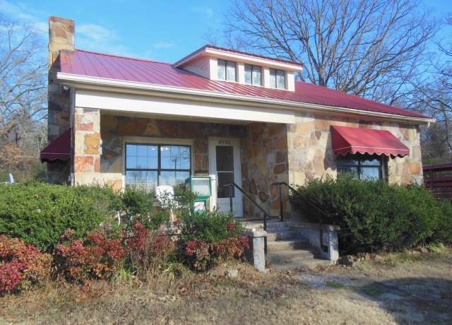 Property at 1583 Batesville Blvd Blvd, Batesville, AR 72501, 3 beds, 1 bath