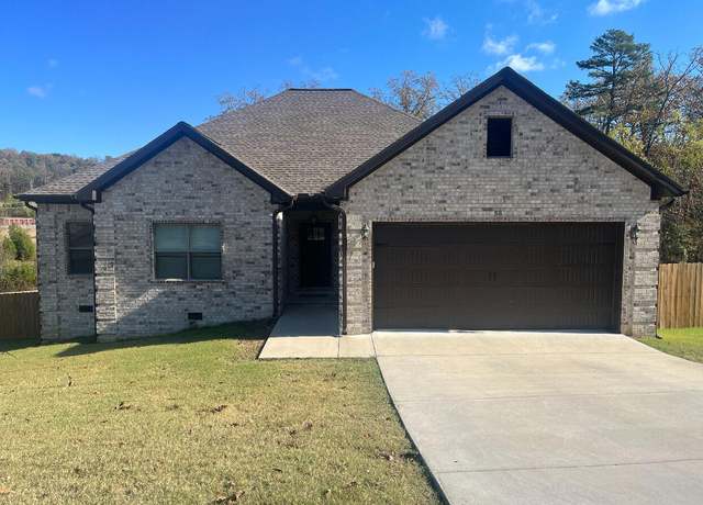 Property at 55 Riverwood Dr, Batesville, AR 72501, 3 beds, 2 baths